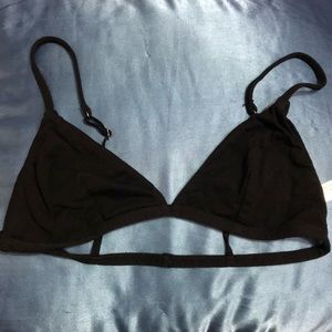 UO triangle Bralette !